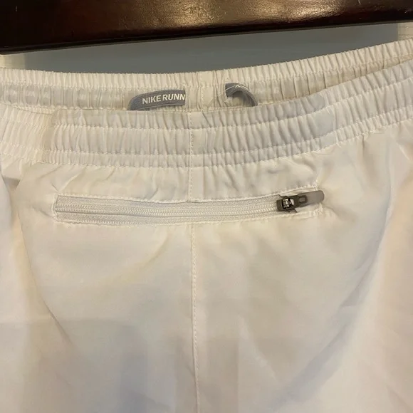 Nike Womens Medium White Dri-Fit Tempo Lined Running Shorts - Picture 3 of 12